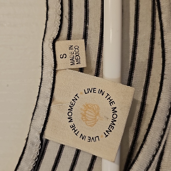 Long sleeve top - Picture 3 of 3